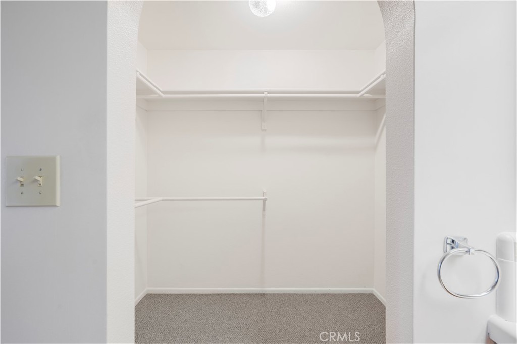 https://media.crmls.org/medias/01ebcb11-c490-4d97-889b-e6d0f67b4935.jpg?preset=X-Large