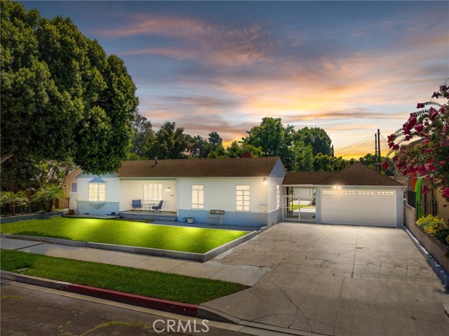 Detail Gallery Image 2 of 45 For 170 W Linden Ave, Burbank,  CA 91502 - 2 Beds | 1/1 Baths