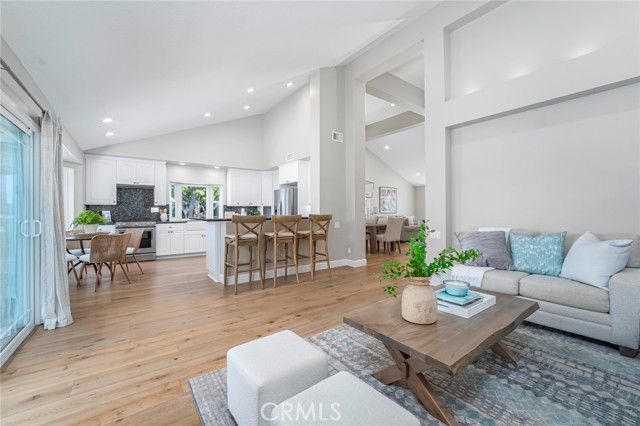 Image 14 of 63 For 3 Taylor Place