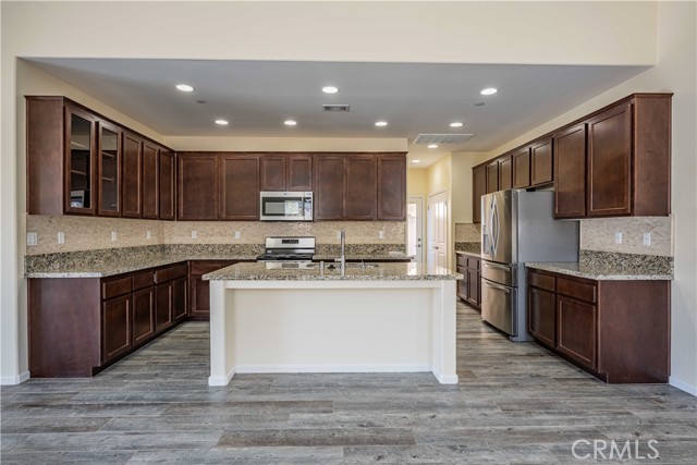 Detail Gallery Image 11 of 67 For 36492 Mallow Ct, Lake Elsinore,  CA 92532 - 3 Beds | 2 Baths