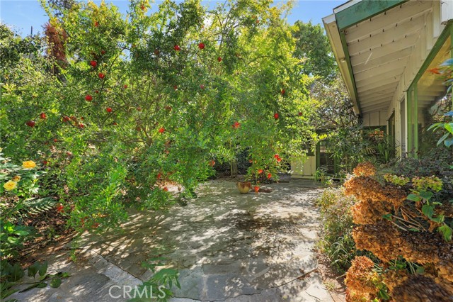 Detail Gallery Image 10 of 18 For 11575 Amanda Dr, Studio City,  CA 91604 - 4 Beds | 3 Baths