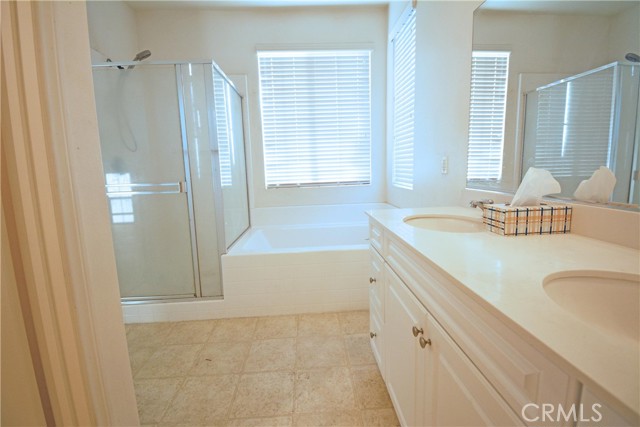 8542 Cava Dr, Rancho Cucamonga CA: https://media.crmls.org/medias/01ee74ac-96b1-4455-b637-80aefd2a6395.jpg
