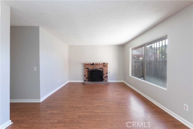 Detail Gallery Image 10 of 40 For 2346 Hayes Ave, Long Beach,  CA 90810 - 4 Beds | 2 Baths