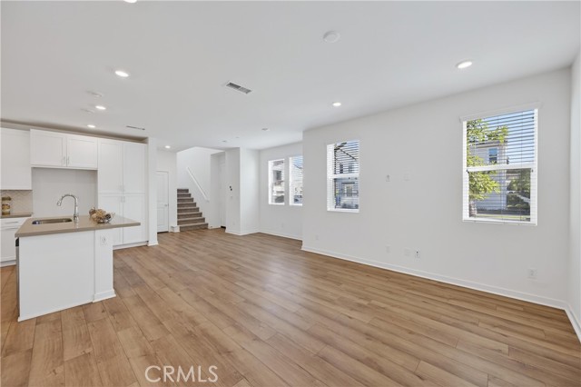 Detail Gallery Image 11 of 63 For 4044 Shada Ln, Corona,  CA 92883 - 4 Beds | 3 Baths