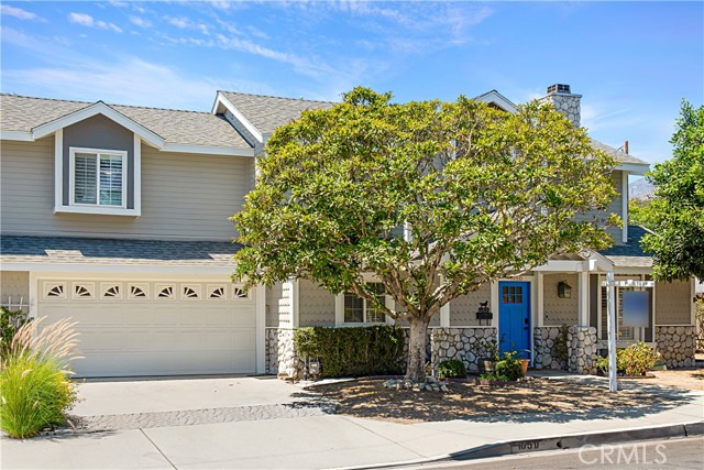 Detail Gallery Image 3 of 26 For 105 Grand Ave #D,  Monrovia,  CA 91016 - 3 Beds | 2/1 Baths