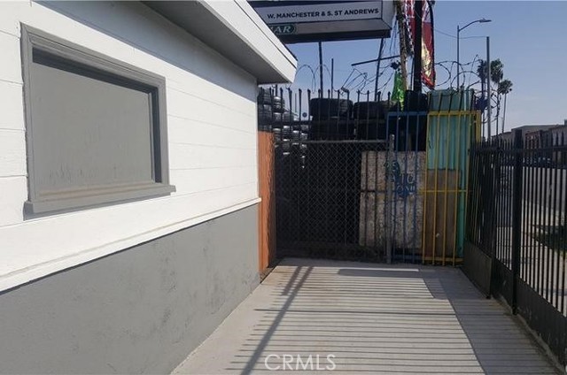 8014 S Western Avenue, Los Angeles CA: https://media.crmls.org/medias/01f0f1aa-1897-446e-979a-41e896bbb1bd.jpg