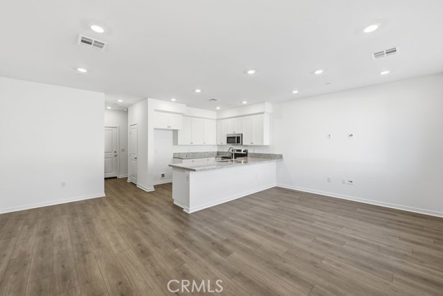 Detail Gallery Image 4 of 18 For 34623 Ciruela Ave, French Valley,  CA 92596 - 3 Beds | 2/1 Baths