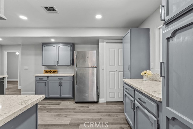 Detail Gallery Image 14 of 33 For 4550 W Avenue L2, Quartz Hill,  CA 93536 - 5 Beds | 3 Baths