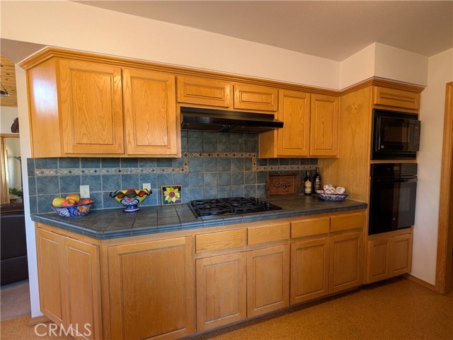 1575 Petersen Lane, Frazier Park CA: https://media.crmls.org/medias/01f39aa2-baea-4ead-97e4-63ced4199346.jpg