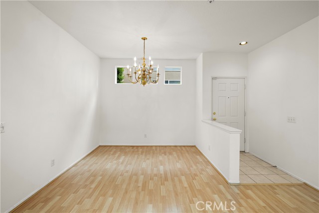 Detail Gallery Image 11 of 61 For 1037 Davis Way, Placentia,  CA 92870 - 3 Beds | 2/1 Baths