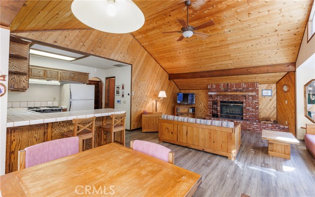 Detail Gallery Image 14 of 33 For 801 Highland, Sugarloaf,  CA 92386 - 2 Beds | 1/1 Baths