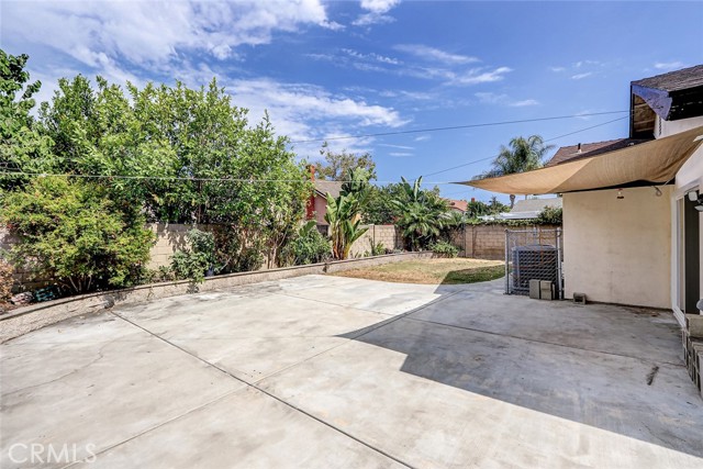 20102 Plaza De Madrid, Cerritos CA: https://media.crmls.org/medias/01f4ce68-fb01-4e27-91b6-7bec1b838c92.jpg