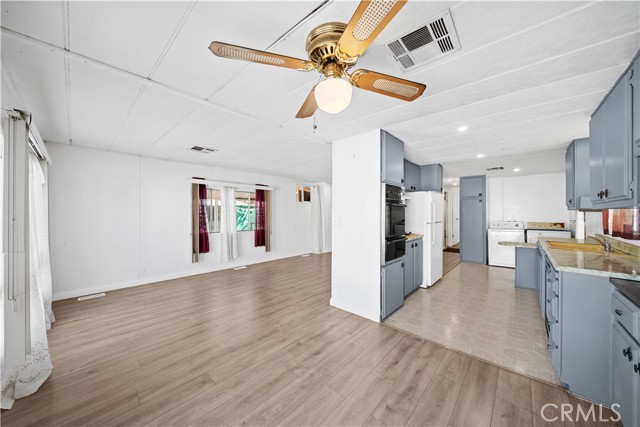 Detail Gallery Image 9 of 23 For 1035 E Huntington Dr., Monrovia,  CA 91016 - 2 Beds | 2 Baths