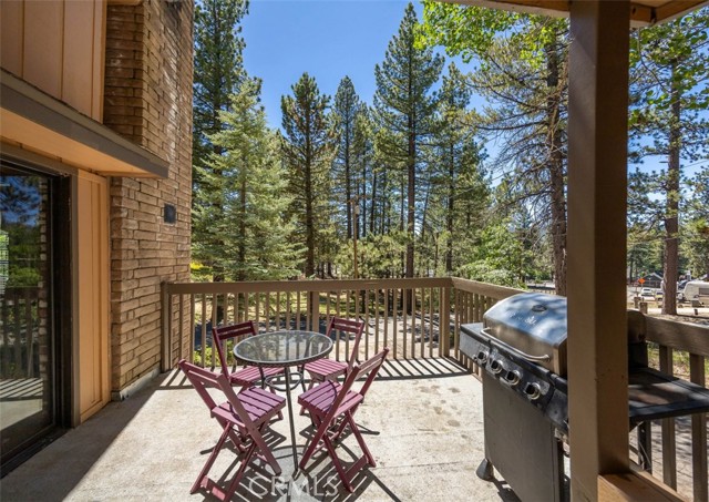 Detail Gallery Image 7 of 39 For 789 Iris Dr, Big Bear Lake,  CA 92315 - 3 Beds | 3 Baths