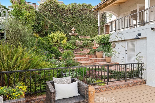 Detail Gallery Image 25 of 30 For 31402 Ocean View St, Laguna Beach,  CA 92651 - 3 Beds | 3/1 Baths