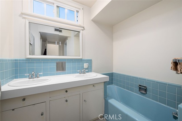 Detail Gallery Image 36 of 69 For 2964 Lombardy Rd, Pasadena,  CA 91107 - 4 Beds | 3 Baths