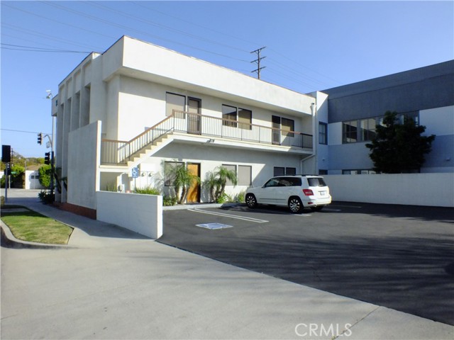 Image 2 of 6 For 1405 Crenshaw Boulevard