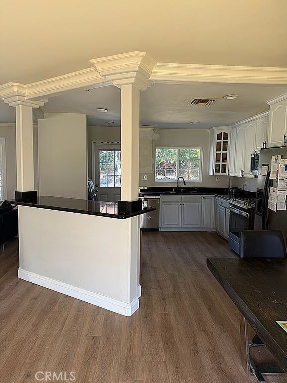 Detail Gallery Image 5 of 9 For 7446 Kentland, West Hills,  CA 91307 - 2 Beds | 2 Baths