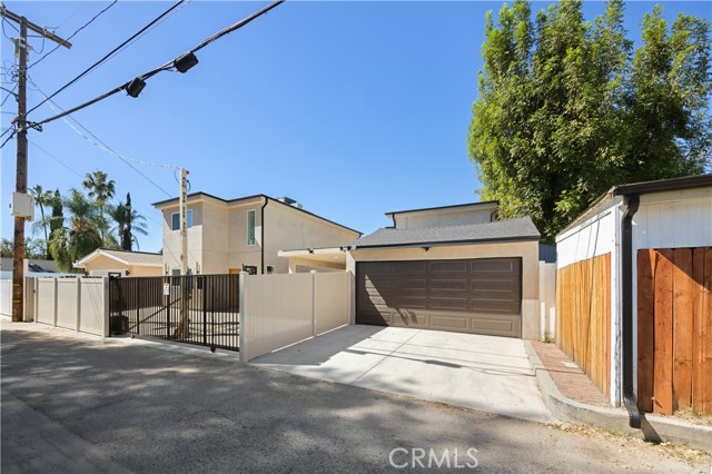 7702 Lasaine Avenue photo 25