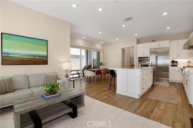 Detail Gallery Image 1 of 35 For 27512 Golden Currant Pl, Valencia,  CA 91381 - 4 Beds | 4 Baths
