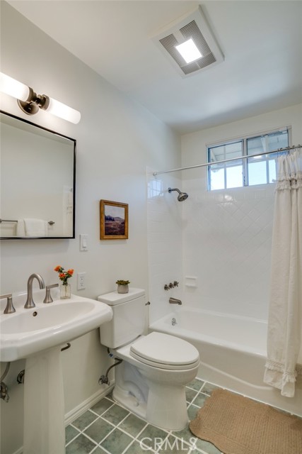 Detail Gallery Image 25 of 50 For 1901 Phillips Way, Los Angeles,  CA 90042 - 2 Beds | 1 Baths