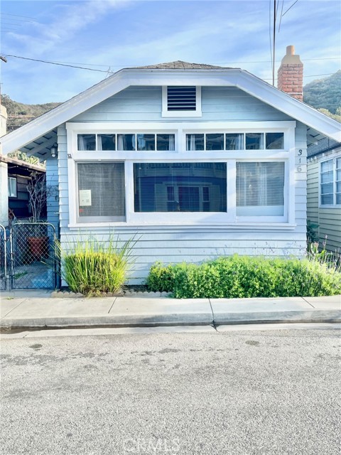 Detail Gallery Image 1 of 17 For 316 Descanso Ave, Avalon,  CA 90704 - 1 Beds | 1 Baths