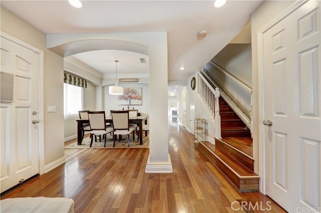 421 11th Street, Huntington Beach CA: https://media.crmls.org/medias/01fae198-8d04-4902-8f0f-099595a605ab.jpg
