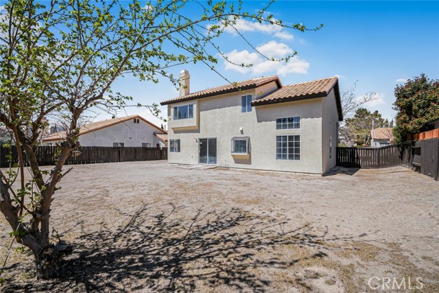 2608 W Oldfield Street, Lancaster CA: https://media.crmls.org/medias/01faebac-07a3-4553-8107-2d968b53ccf3.jpg