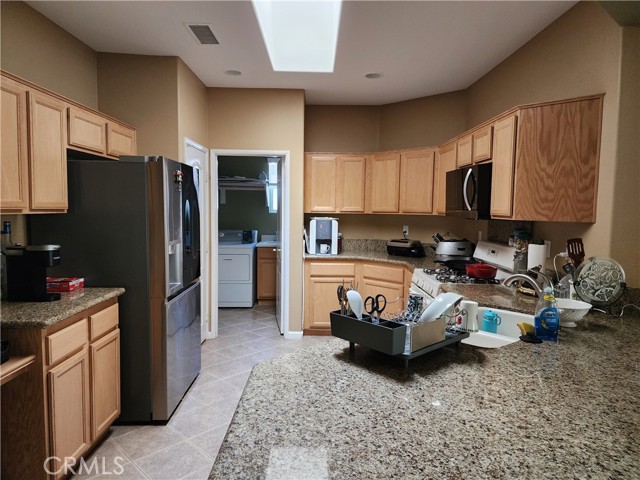 9153 Wooded Hill, Corona CA: https://media.crmls.org/medias/01fba6c5-a9a4-4c8a-9265-21d0fe37bd1b.jpg