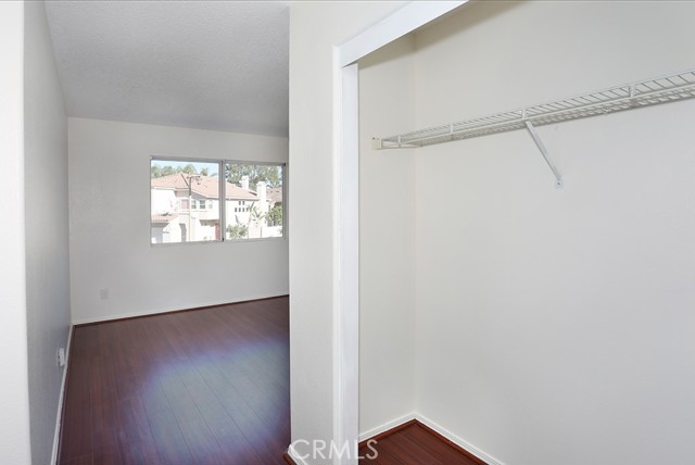 Image 36 of 50 For 961 Lone Pine