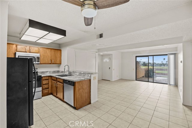 Detail Gallery Image 15 of 25 For 1480 W Edgehill Rd #7,  San Bernardino,  CA 92405 - 2 Beds | 1 Baths