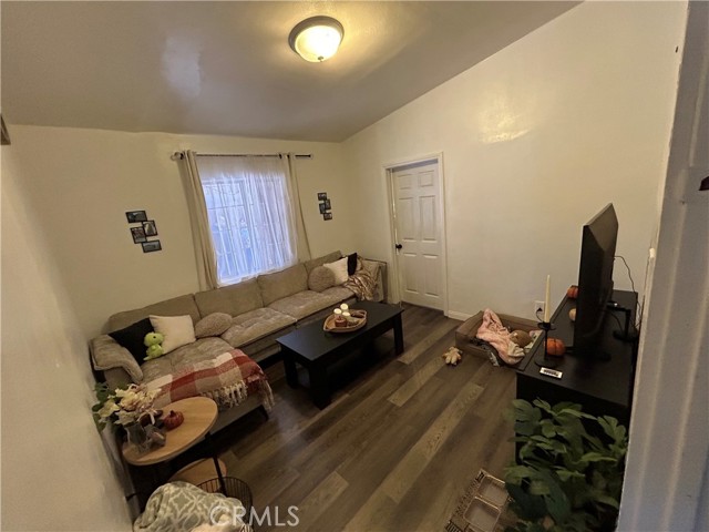 Detail Gallery Image 29 of 44 For 222 W 87th, Los Angeles,  CA 90003 - 3 Beds | 1 Baths