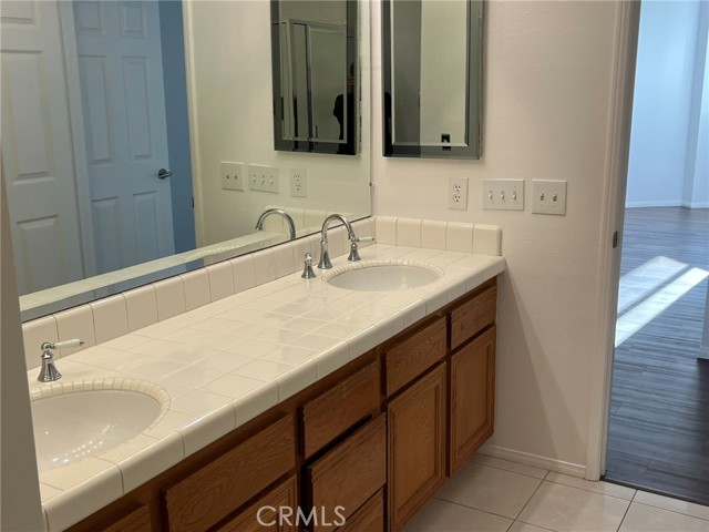 Detail Gallery Image 32 of 69 For 230 Lille Lane 212, Newport Beach,  CA 92663 - 2 Beds | 2 Baths