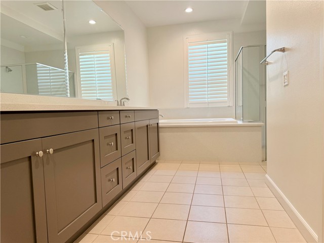 209 Follyhatch, Irvine CA: https://media.crmls.org/medias/01fd60ab-f695-4836-bb2d-83cd05d30158.jpg