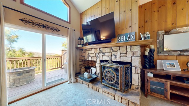 Detail Gallery Image 11 of 75 For 1430 Sequoia Dr, Lake Arrowhead,  CA 92352 - 4 Beds | 3/1 Baths