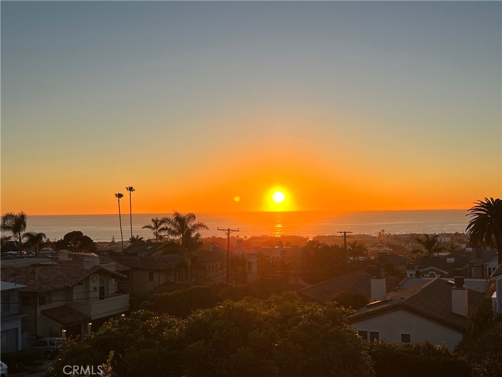https://media.crmls.org/medias/01fdf7a5-6930-4033-ab3f-3ee552dab1ce.jpg?preset=X-Large