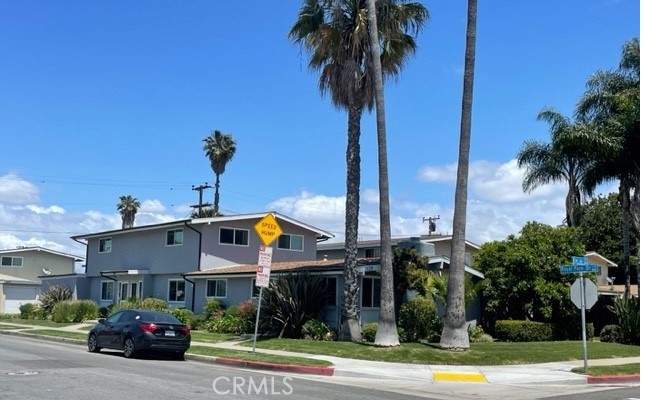 2828 Royal Palm Drive, Costa Mesa, CA 92626