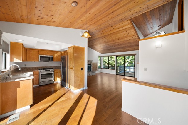 Detail Gallery Image 15 of 42 For 1779 Downing, Cambria,  CA 93428 - 3 Beds | 2/1 Baths