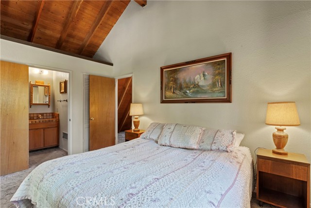 Detail Gallery Image 16 of 31 For 720 Pinnacle Dr, Lake Arrowhead,  CA 92352 - 2 Beds | 2 Baths