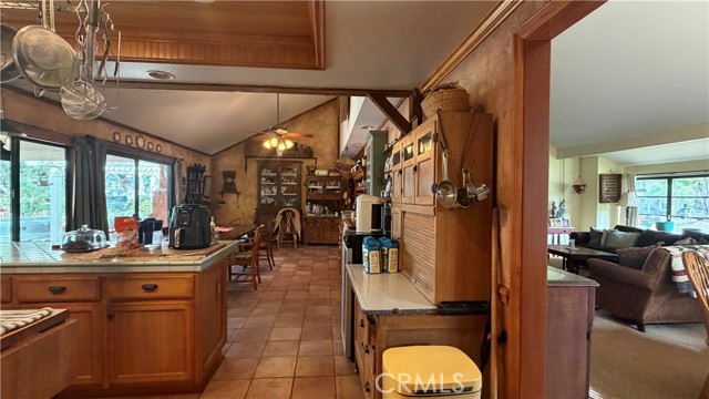 Detail Gallery Image 18 of 44 For 377 Oldstone Ct, Simi Valley,  CA 93065 - 4 Beds | 2 Baths