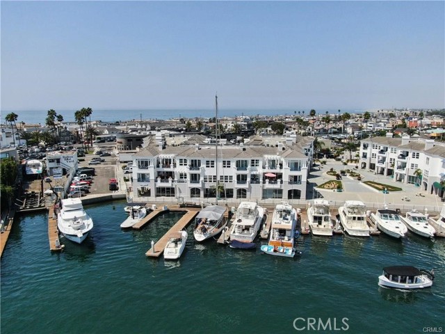 Detail Gallery Image 11 of 27 For 2600 Newport Bld #218,  Newport Beach,  CA 92663 - 2 Beds | 2 Baths