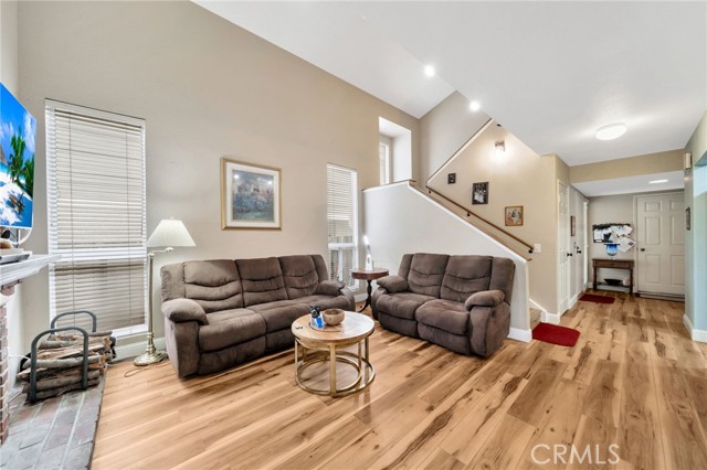 Detail Gallery Image 8 of 37 For 3736 Live Oak Dr, Pomona,  CA 91767 - 2 Beds | 3 Baths