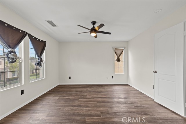 Detail Gallery Image 12 of 32 For 2535 Canterbury Ln, Simi Valley,  CA 93063 - 4 Beds | 2/1 Baths