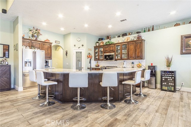 Detail Gallery Image 13 of 64 For 9735 Elsinore Rd, Oak Hills,  CA 92344 - 4 Beds | 2/1 Baths