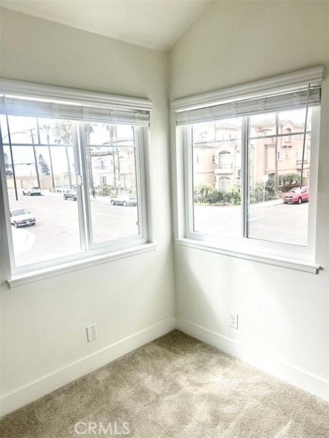 Detail Gallery Image 15 of 27 For 202 18th, Huntington Beach,  CA 92648 - 3 Beds | 2/1 Baths