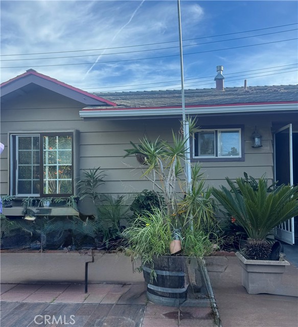 Detail Gallery Image 5 of 8 For 7415 San Bergamo Dr, Goleta,  CA 93117 - 3 Beds | 2 Baths