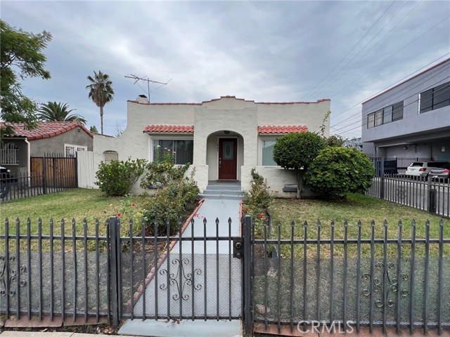 647 N Curson Ave, Los Angeles, CA 90036