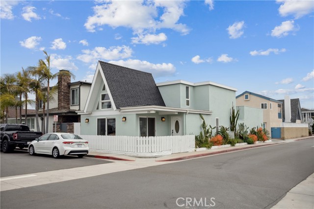 214 Walnut St, Newport Beach, CA 92663