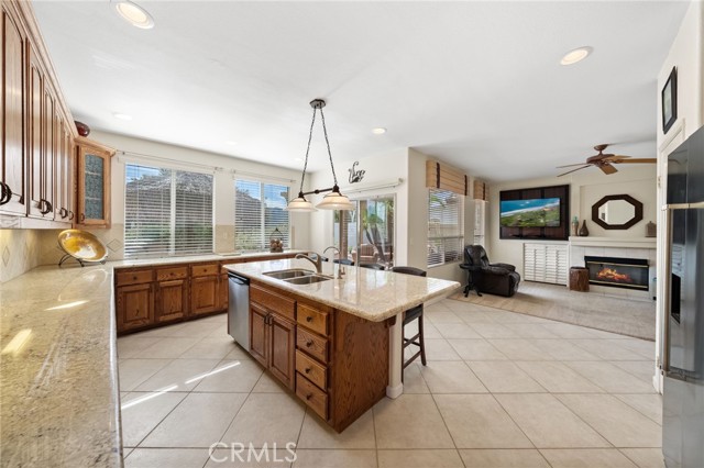 Detail Gallery Image 9 of 53 For 45065 Corte Bravo, Temecula,  CA 92592 - 3 Beds | 3 Baths