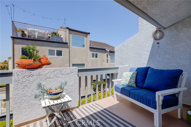 106 Lucia Avenue, Redondo Beach, California 90277, 2 Bedrooms Bedrooms, ,2 BathroomsBathrooms,Residential,Sold,Lucia,SB22097239